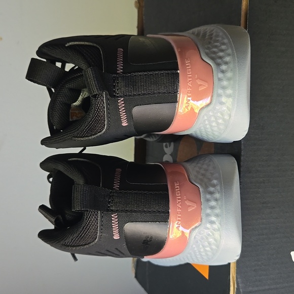 Women's Serta Composite Work Sneakers  TB0A5UVU  Size: US 6.5 - Picture 3 of 5